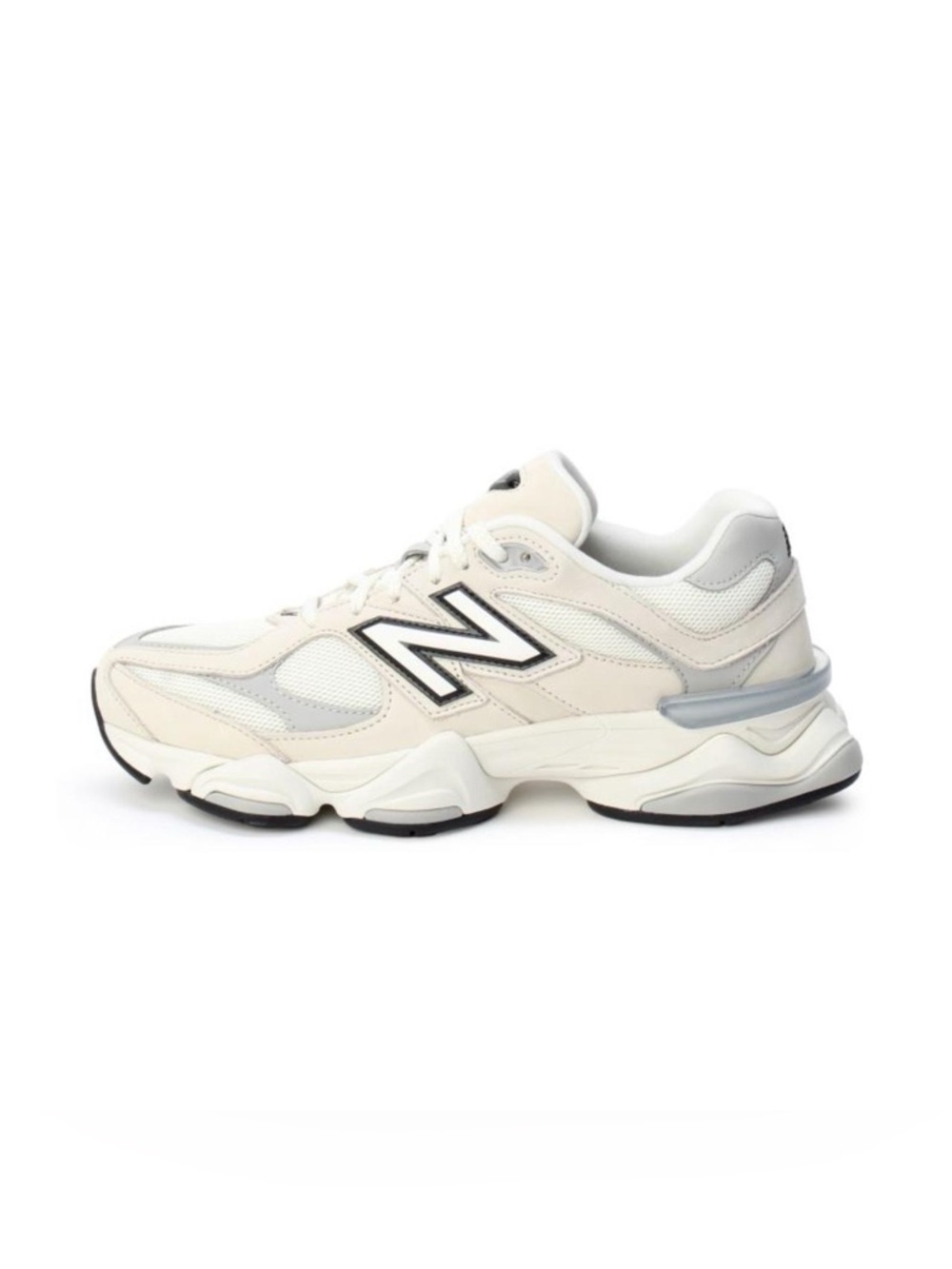 BRAND NEW - New Balance Women’s 9060 Sneakers in Sea Salt/Raincloud